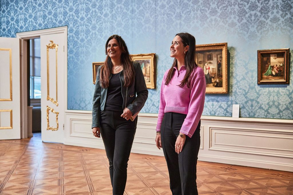 노스브라반트 박물관 블루 살롱 방문자