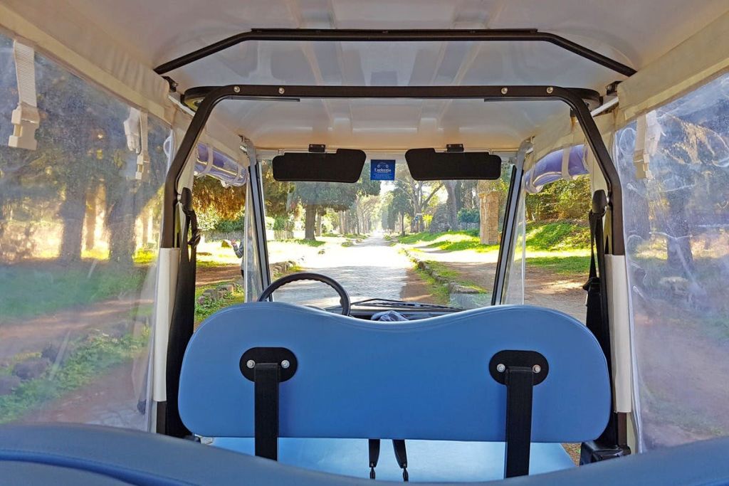 아피아 가도에서 즐기는 골프 카트