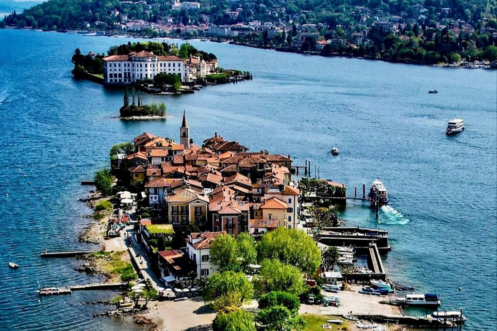 아름다운 섬과 어부