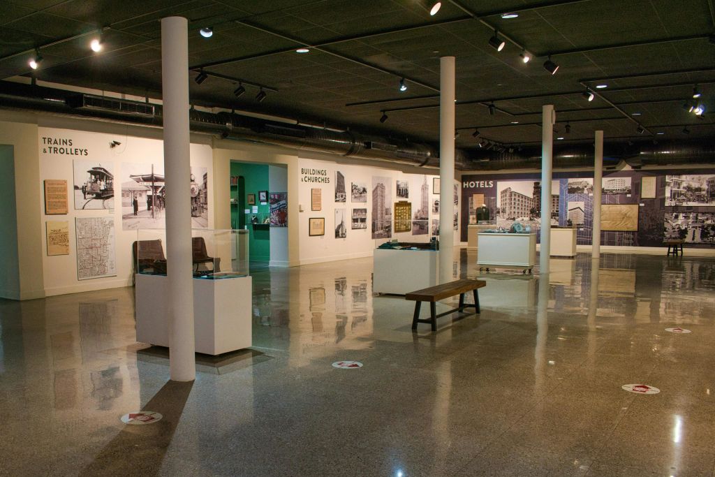 허프 패밀리 갤러리에서 선샤인 시티 건설하기