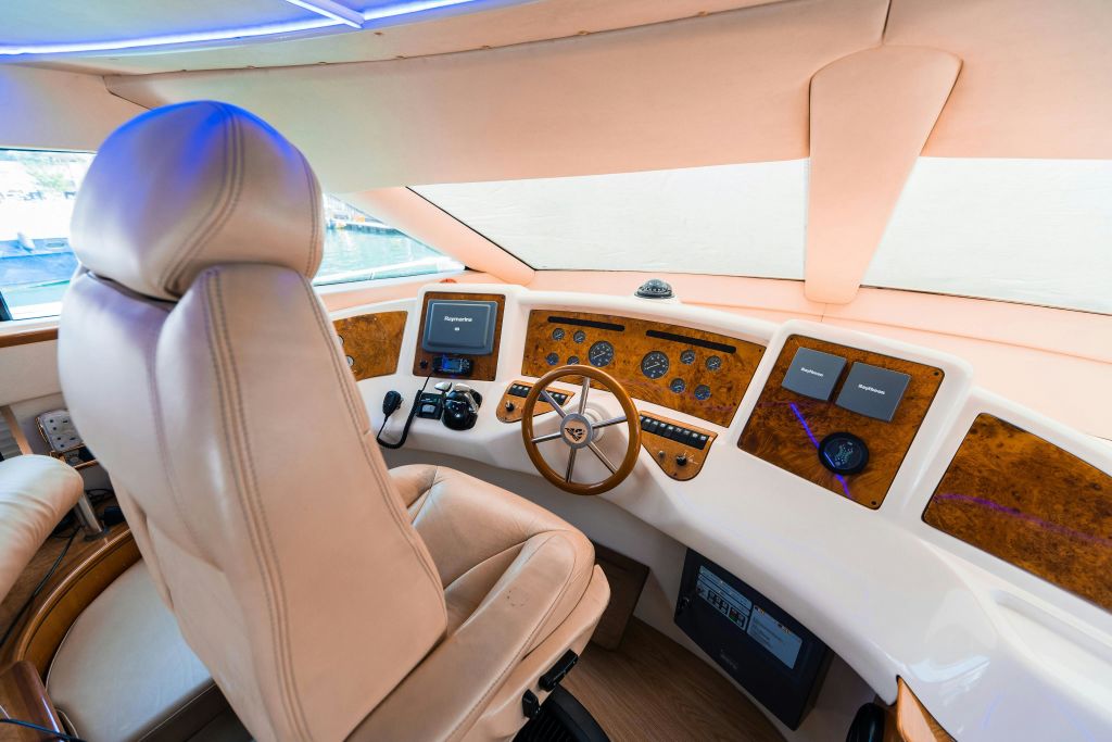 켄타우로스 차터 - 58피트 요트 에토샤