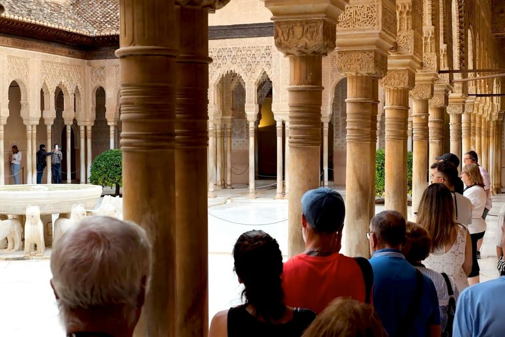 라이온들의 안뜰.