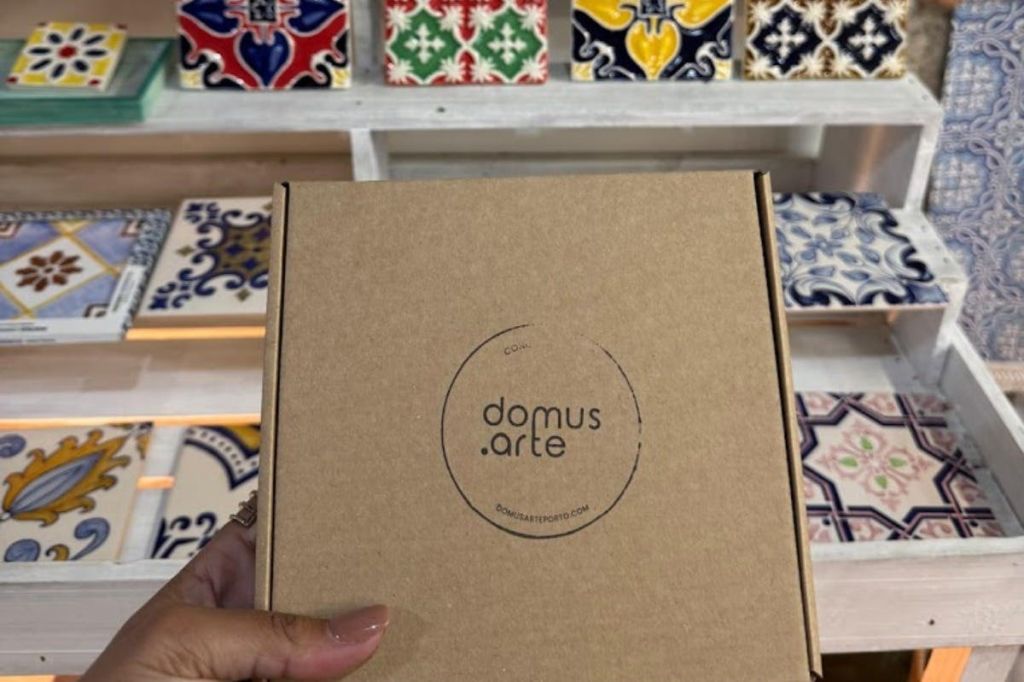 도무스 아르테에서 타일 페인팅 배우기