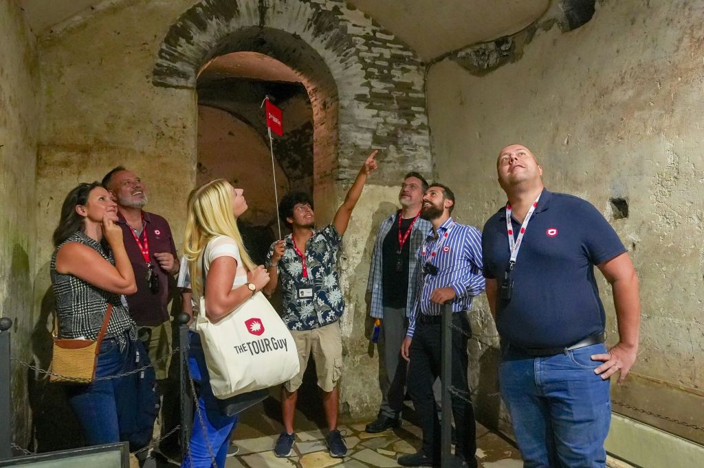 전문 가이드와 함께 로마의 숨은 명소 2곳 둘러보기