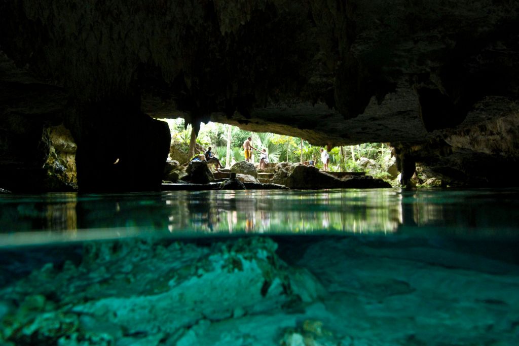 닫힌 싱크홀 세노테