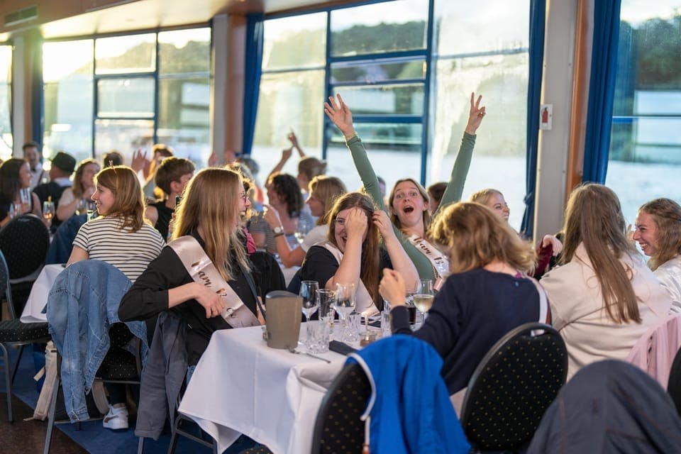 오리지널 함부르크 보르드 파티 © 2025 Abicht