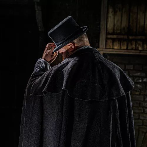 Sweeney Todd, Jack the Ripper, Guy Fawkes 및 기타 악명 높은 캐릭터를 만나보세요.