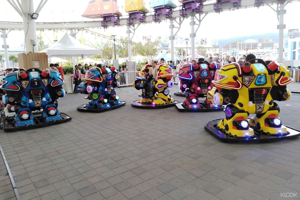 A2 War King Kong ｜ War King Kong 시설은 영화에서 가장 잘 생긴 로봇이 될 수 있고 탑승 규정을 충족하며 부모와 자녀가 공유 할 수 있습니다.