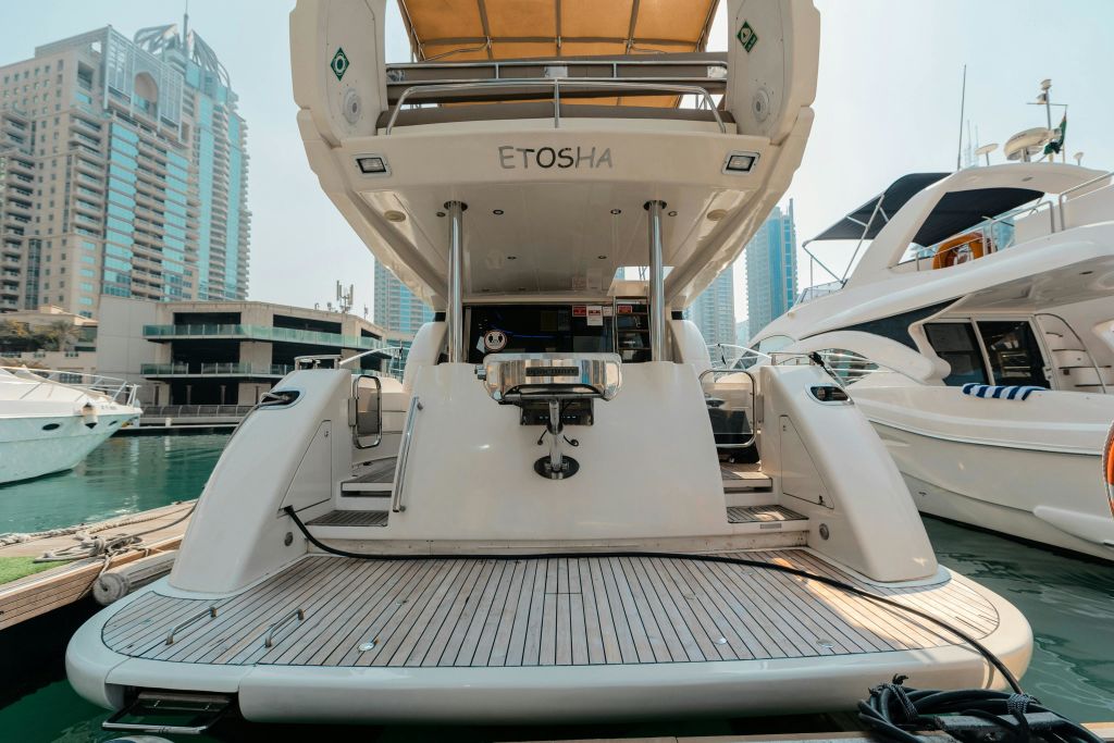 켄타우로스 차터 - 58피트 요트 에토샤