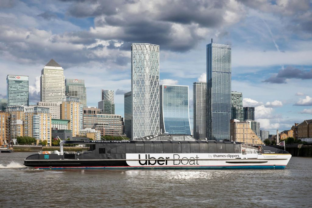 카나리 워프에서 즐기는 템스 클리퍼스의 Uber Boat