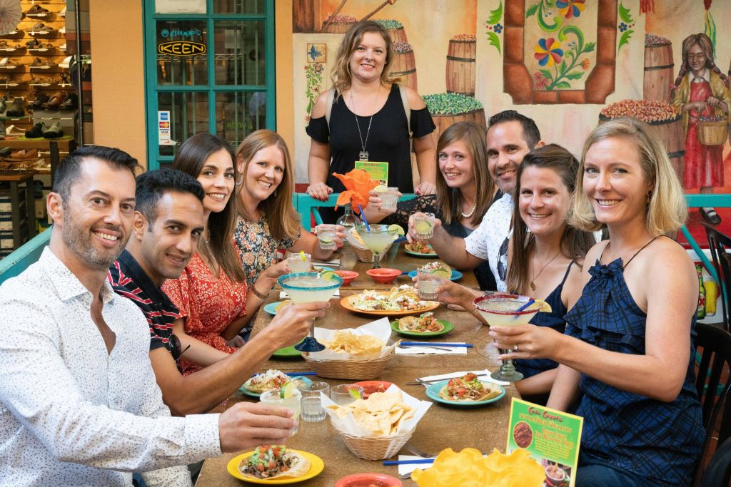 카페 코요테 (Cafe Coyote) 에서 그룹