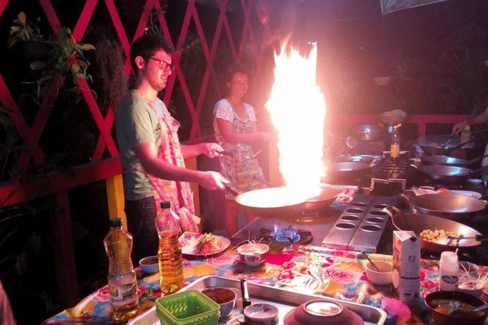 요리하는 동안 재미있고 인터랙티브한 환경에 참여하세요.