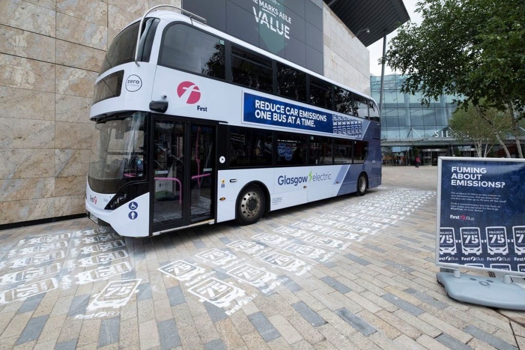 첫 번째 버스 글래스고 버스