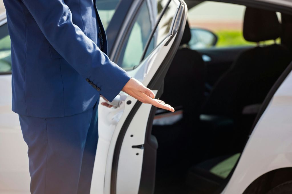 차량 도어 열림