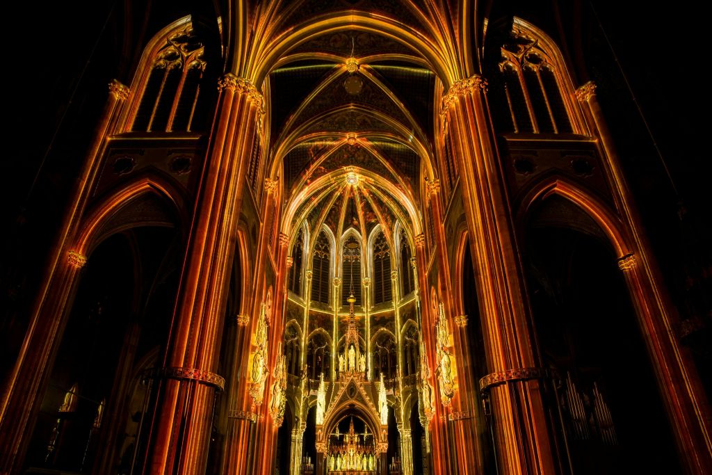 보티프키르헤의 빛나는 제단