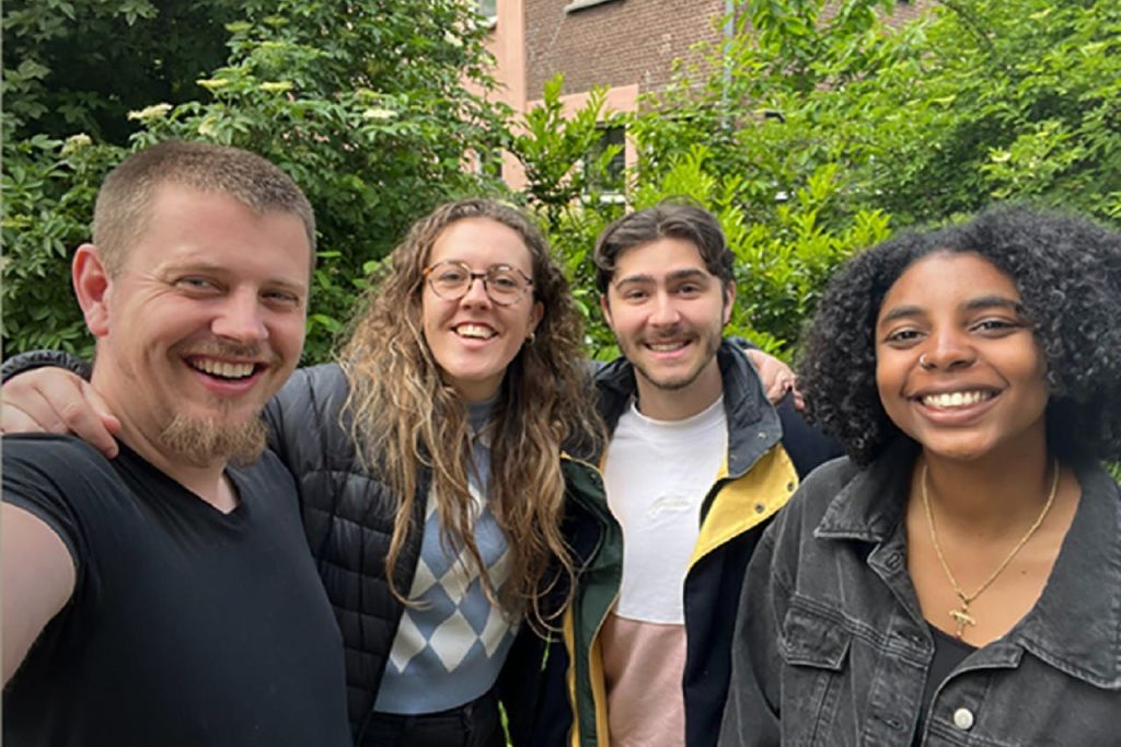 트리어에서 셜록 홈즈 살인 미스터리 게임 즐기기