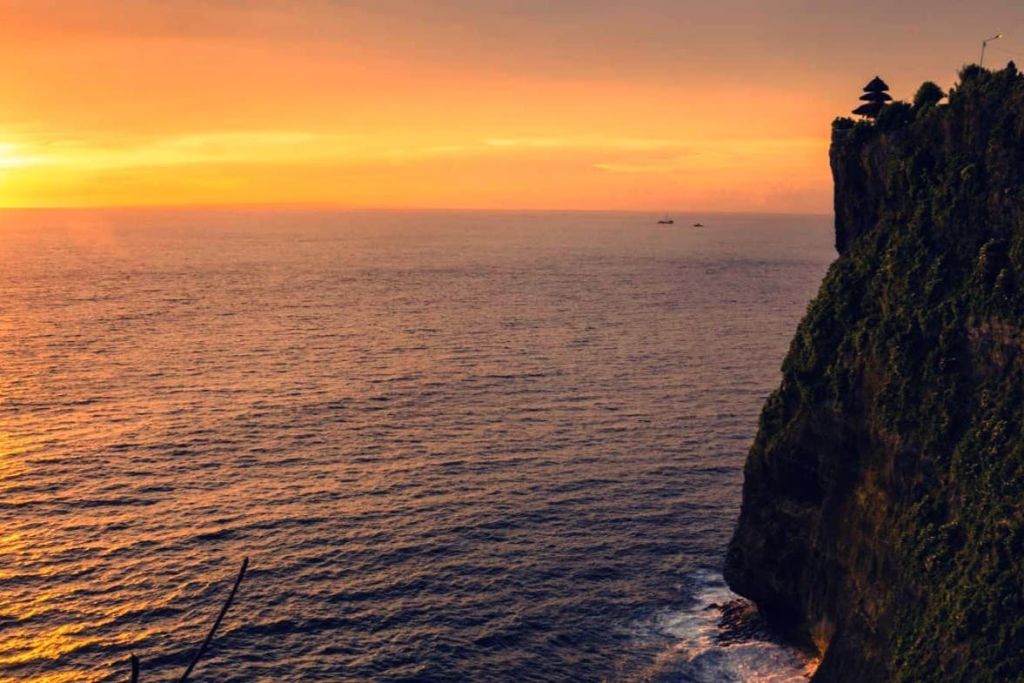 우와투 일몰 시간