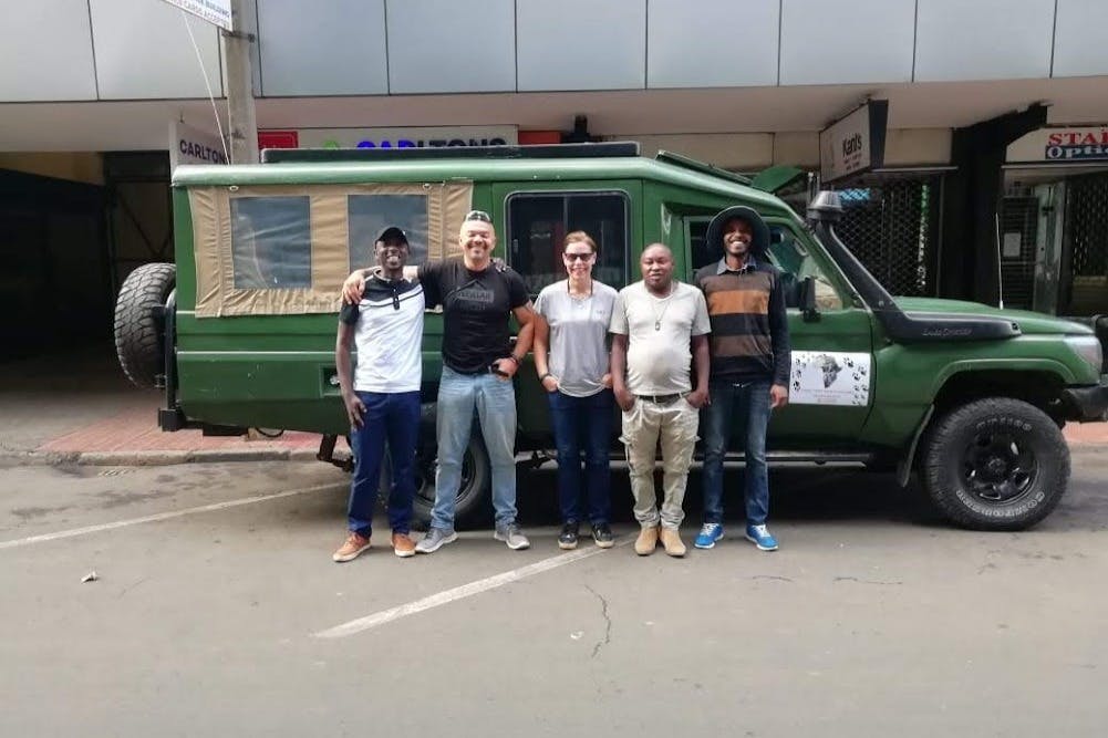 사파리를 타고 떠나는 랜드크루저 투어