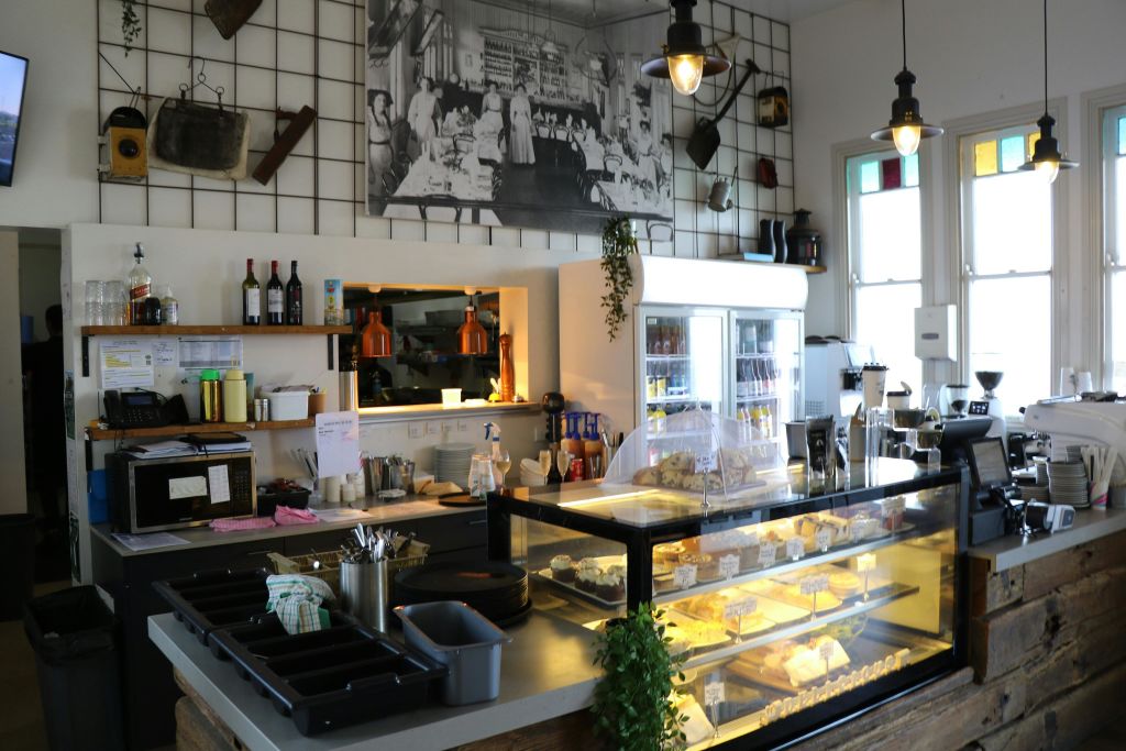 러스티레일스카페