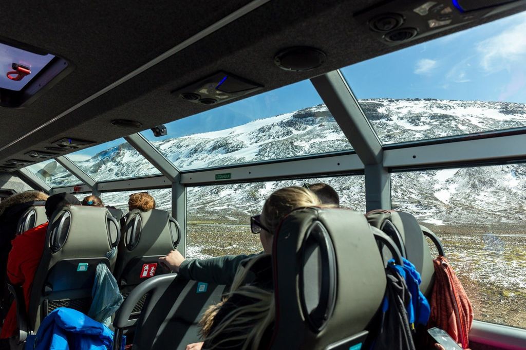 편안한 Sleipnir Monster Glacier 트럭 내부