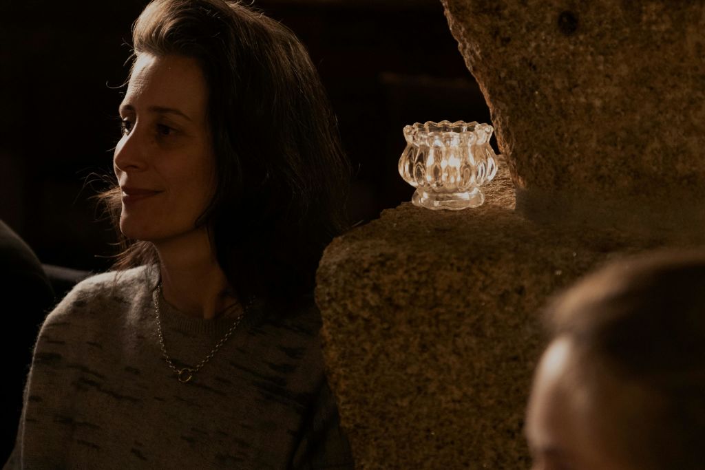 중앙 아치길 근처의 관객