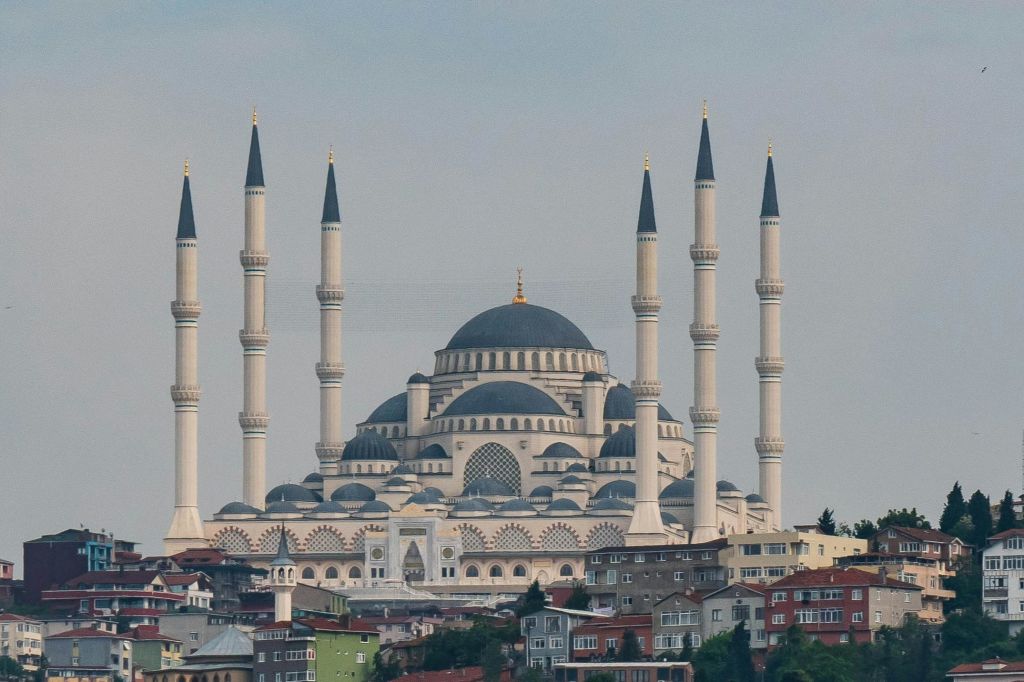 카믈리카 모스크