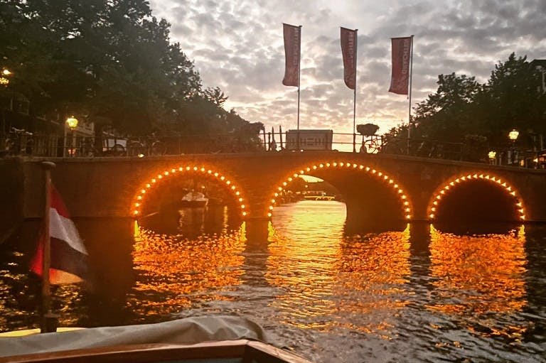암스테르담 운하 프라이빗 크루즈 (저녁)