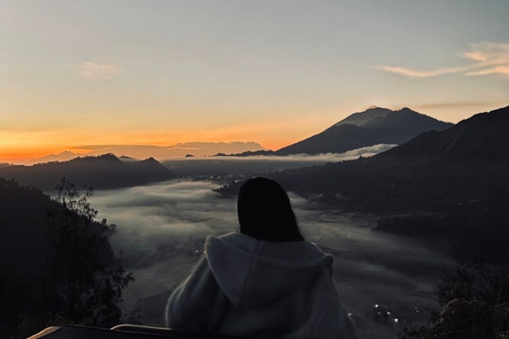 바투르산 일출 투어