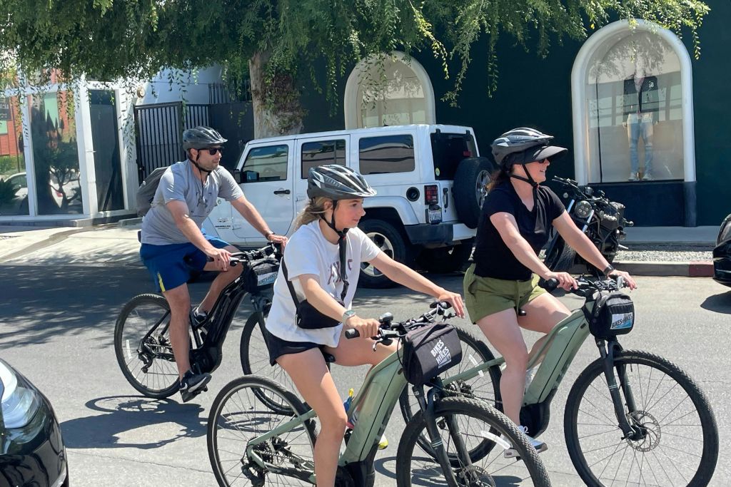 가족과 함께 야외에서 보내는 하루