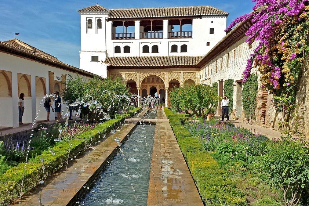 헤네랄리페 정원