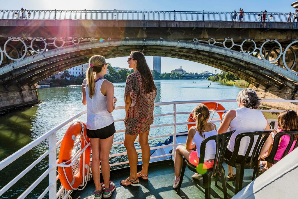 트리아나 다리 크루즈