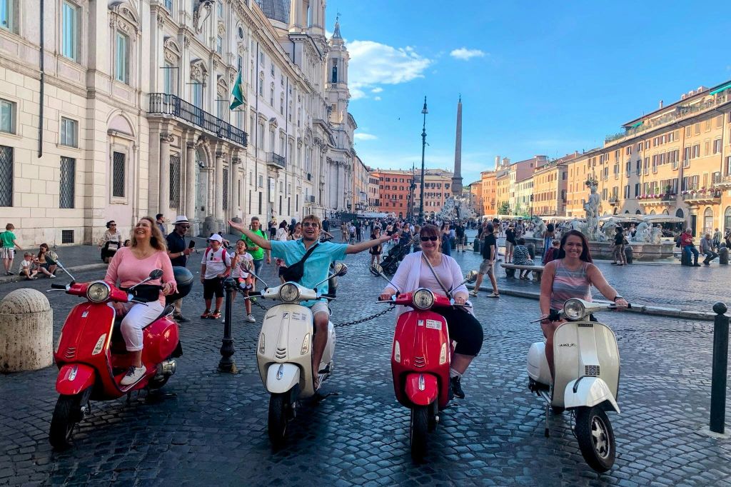 로마에서 가장 아름다운 광장인 나보나 광장.