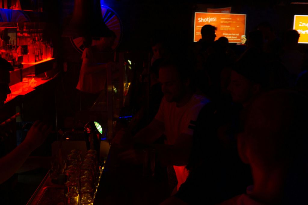 저희 장소 중 한 곳에서 찍은 분위기의 사진