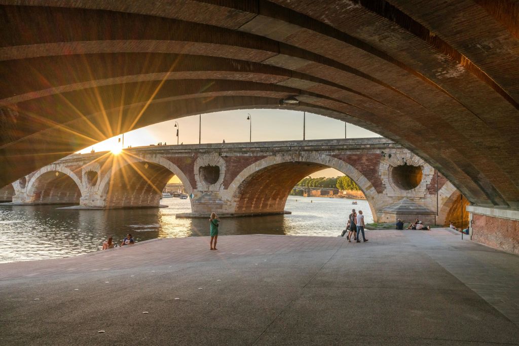 다리 - 가론 강둑