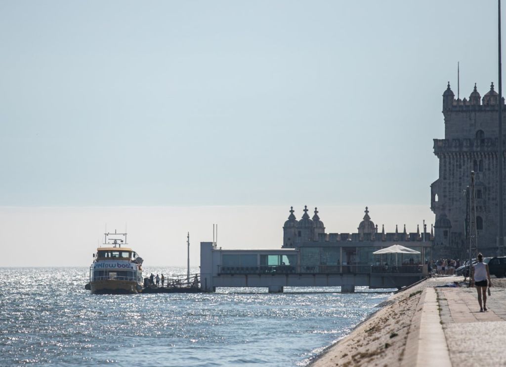 벨렝 투어 - 노란 보트 투어