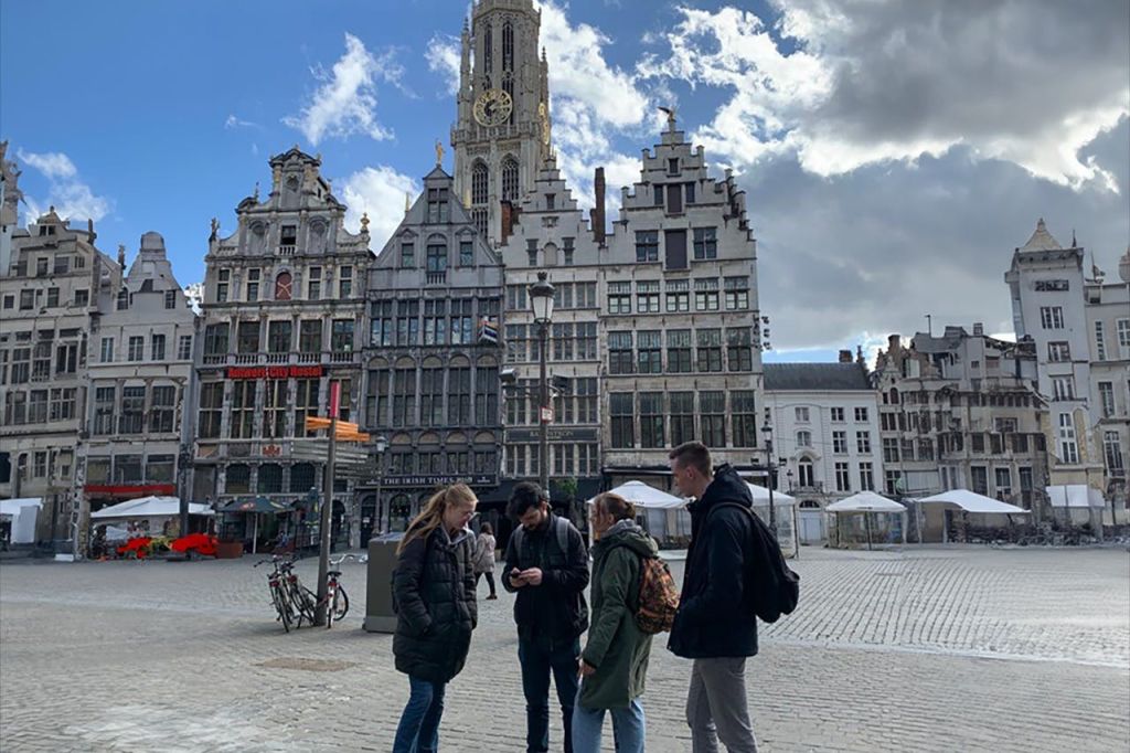 프라이부르크에서 셜록 홈즈 살인 미스터리 게임 즐기기