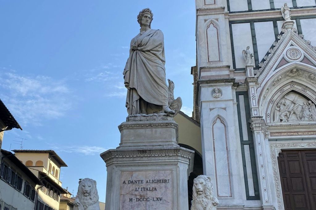 Statue of Dante (meeting point)