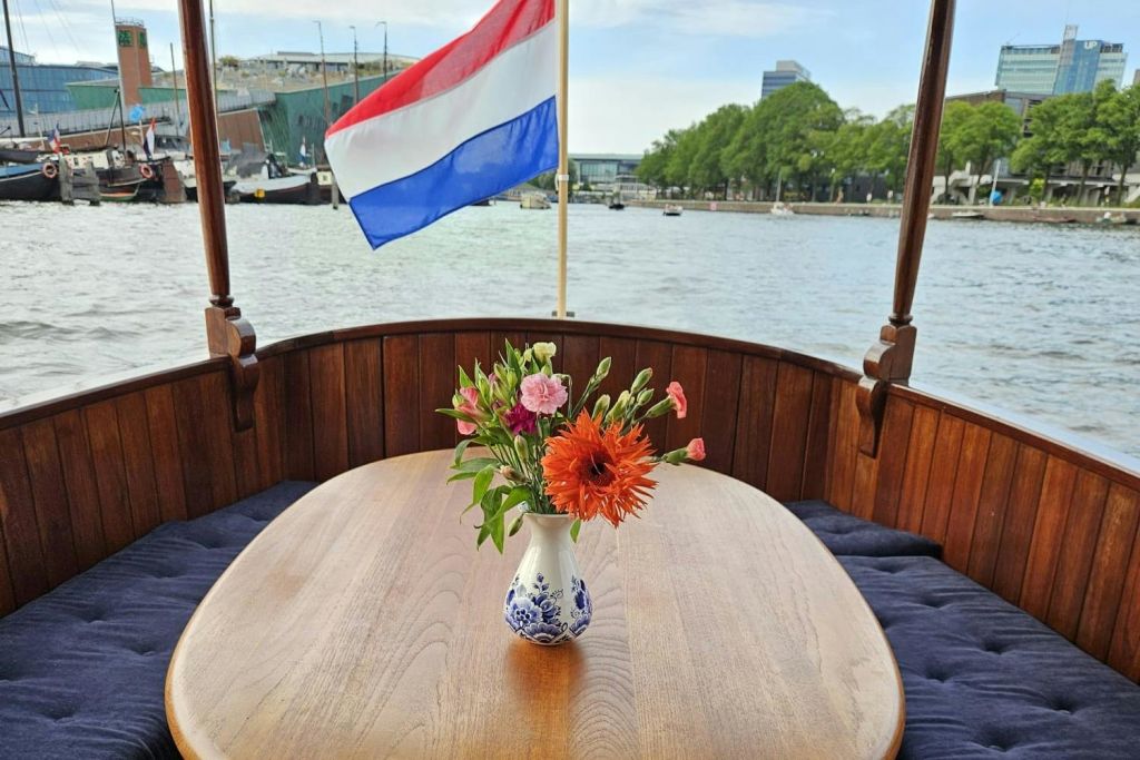 살룬 보트 리츠의 야외 공간