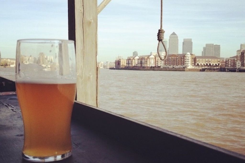 스파이 카나리 워프