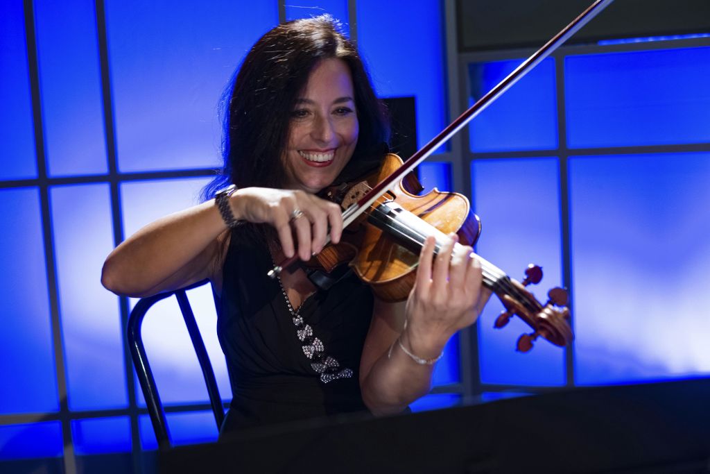 오페라 리리카 디 로마 앙상블: 최초의 바이올린