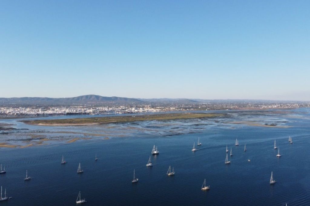 올량섬 보트 투어 - 리아포르모사