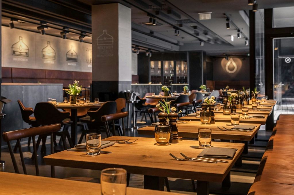 어드벤처 월드 투어