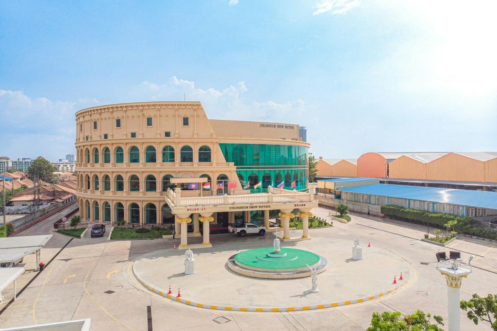 파타야 콜로세움 쇼