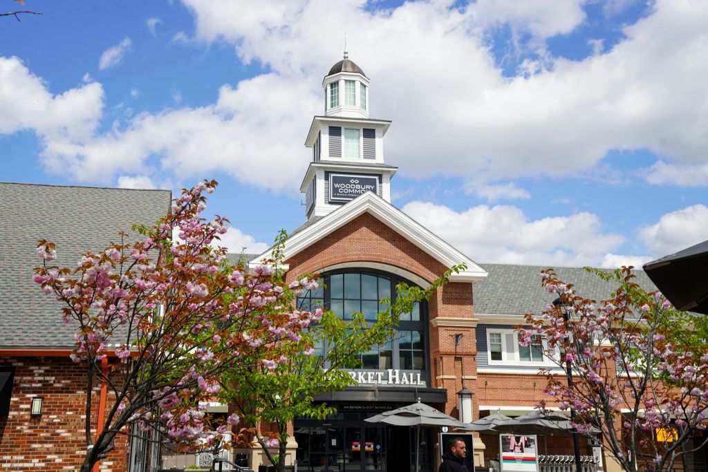 우드버리 커먼 마켓 홀 빌딩