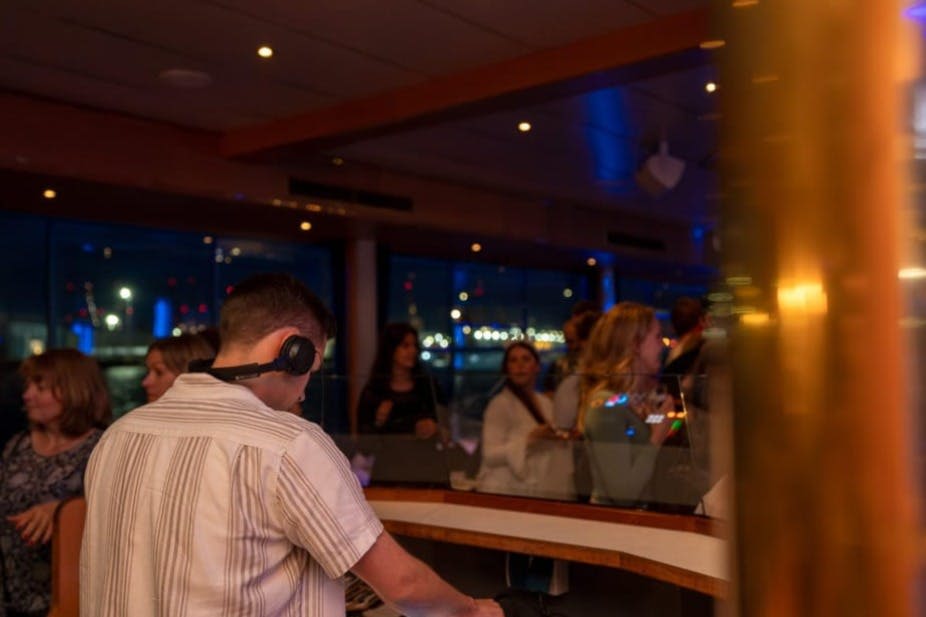 오리지널 함부르크 보르드 파티 © 2025 Abicht