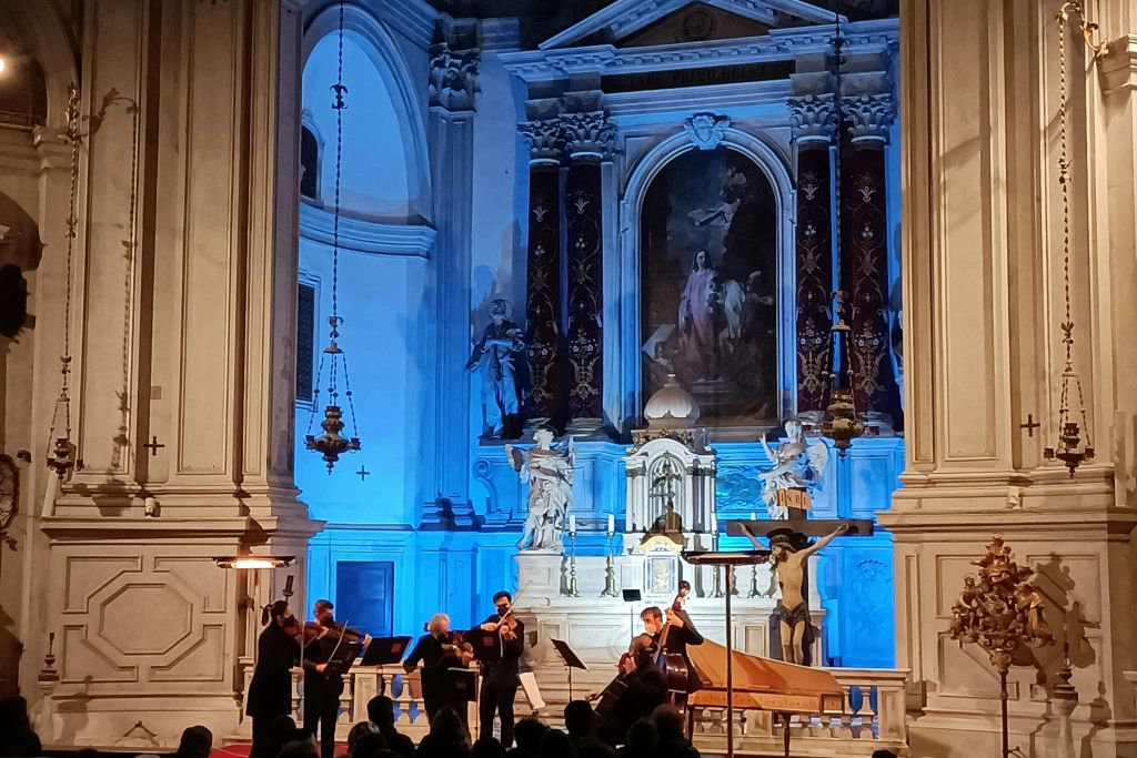 La Chiesa e l 'orchestra