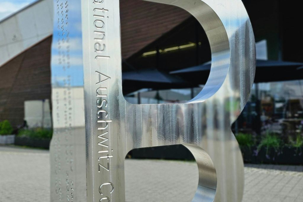 비르케나우 표지판