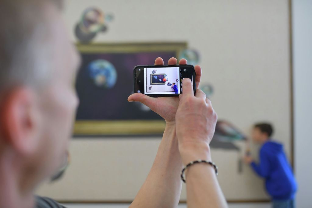 우주, 즈데네크 다네크