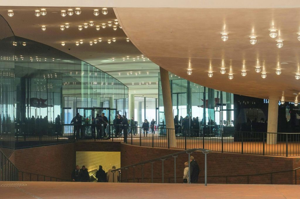 어드벤처 월드 투어