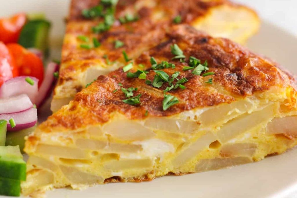 스페인에 와서 유명한 토르티야를 맛볼 수는 없습니다.